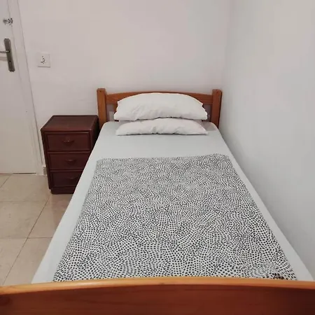 Homestay 24d-1-комната в квартире для 1 человек Alicante
