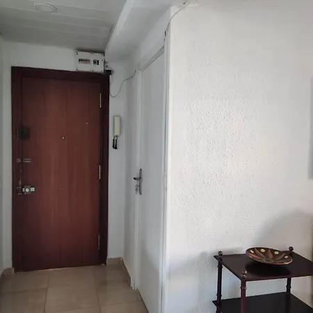 24d-1-комната в квартире для 1 человек Homestay Alicante